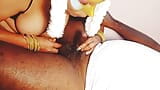 Une femme de ménage telugu se fait baiser par le propriétaire - dirty talk en telugu, partie 2 snapshot 14