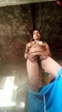 Desi indian village babe tiras y mostrar peludo COÑO snapshot 2
