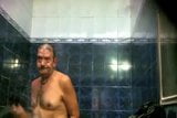 Beau-père sexy dans un sauna snapshot 8