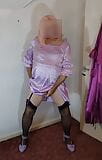 Sexy uk crossdresser rosa mariquita vestido tacones medias duro clítoris snapshot 10