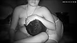 Indische huisvrouw met grote borsten die kont kust snapshot 3
