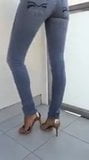 Milf in tight Jeans 8 snapshot 2