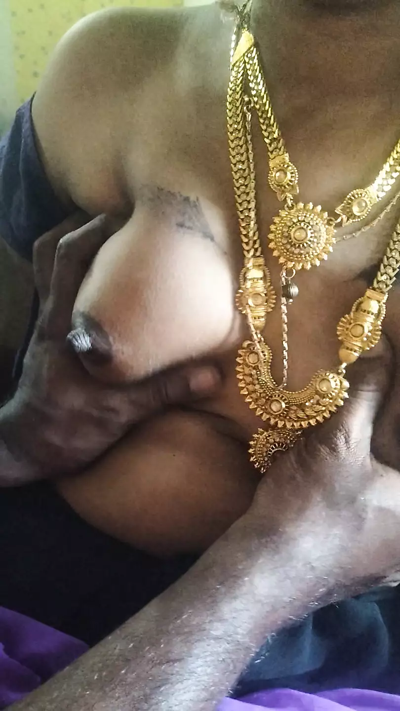 Free Tamil Aunty Showing Boobs Porn Videos | xHamster