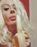 Nevena caliente vs banana snapshot 5