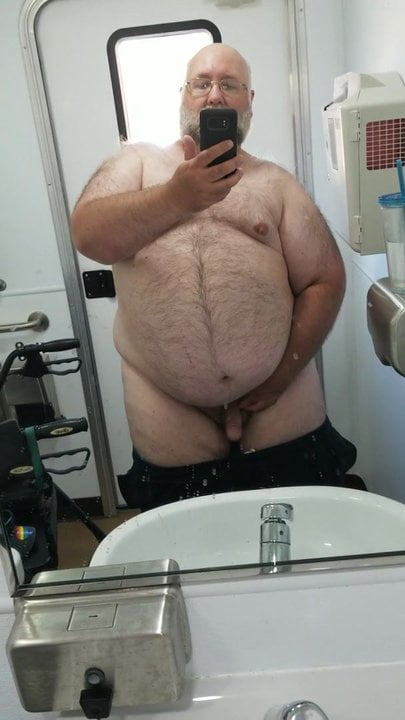 Já ve veřejné koupelně