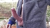 Outdoor-Edging und Cumming, Nahaufnahme, harter Schwanz-Onesie wichsen für Nachbar-Rockard-Papi snapshot 3