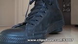 Converse Sneaker-Fetisch mit Gummi-Anal-Action snapshot 4