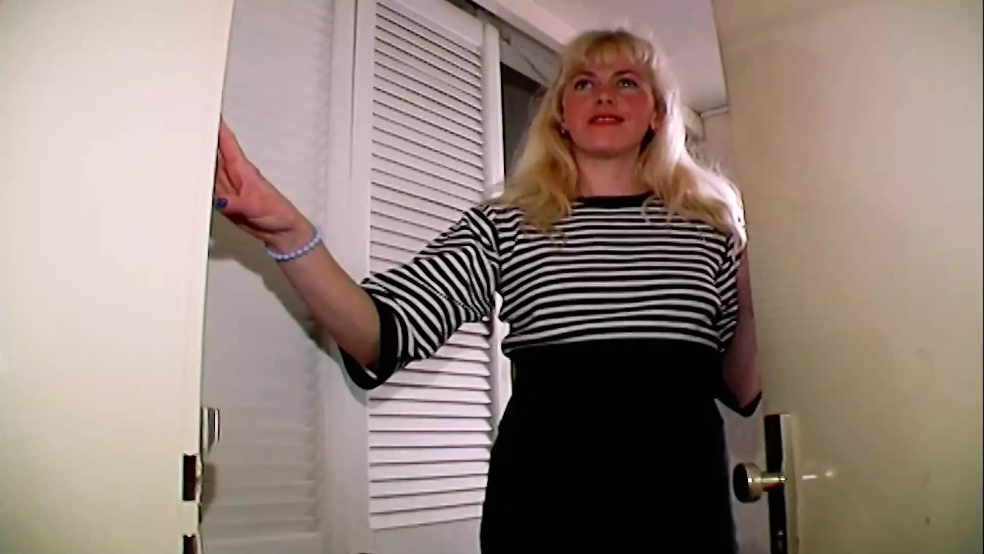 자위를 즐기는 조지의 독일 여성 | xHamster