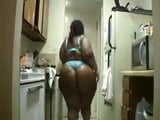 Sexy BBW ass in da kitchen snapshot 10