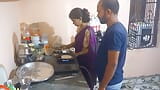 Indische Bhabhi Ji doet geweldig koken snapshot 3