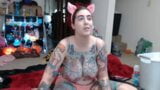 Tattooed slut, ass to mouth machine fuck. snapshot 1