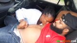 Ladygold Africa hatte eine gute Zeit mit dem beliebten nigerianischen Pornostar Krissyjoh Chris im Auto snapshot 13