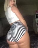 blonde twerking hot big ass snapshot 1