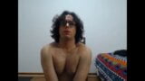 Crossdresser, Lara la tapette blanche dans une séance de masturbation torride. Un femboy mignon et sexy se masturbe. Jeu de bite, de couilles et de cul snapshot 13