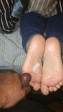 Wide Latina soles cumshot snapshot 4