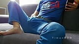 Гетеросексуальный мужик трахает мастурбатор в домашнем видео во время просмотра порно snapshot 4