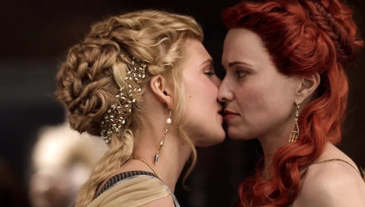 Free watch & Download Viva Bianca and Lucy Lawless - Spartacus s1e02