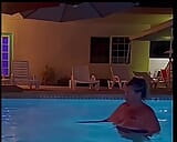 Madura rabuda é fodida na piscina snapshot 16