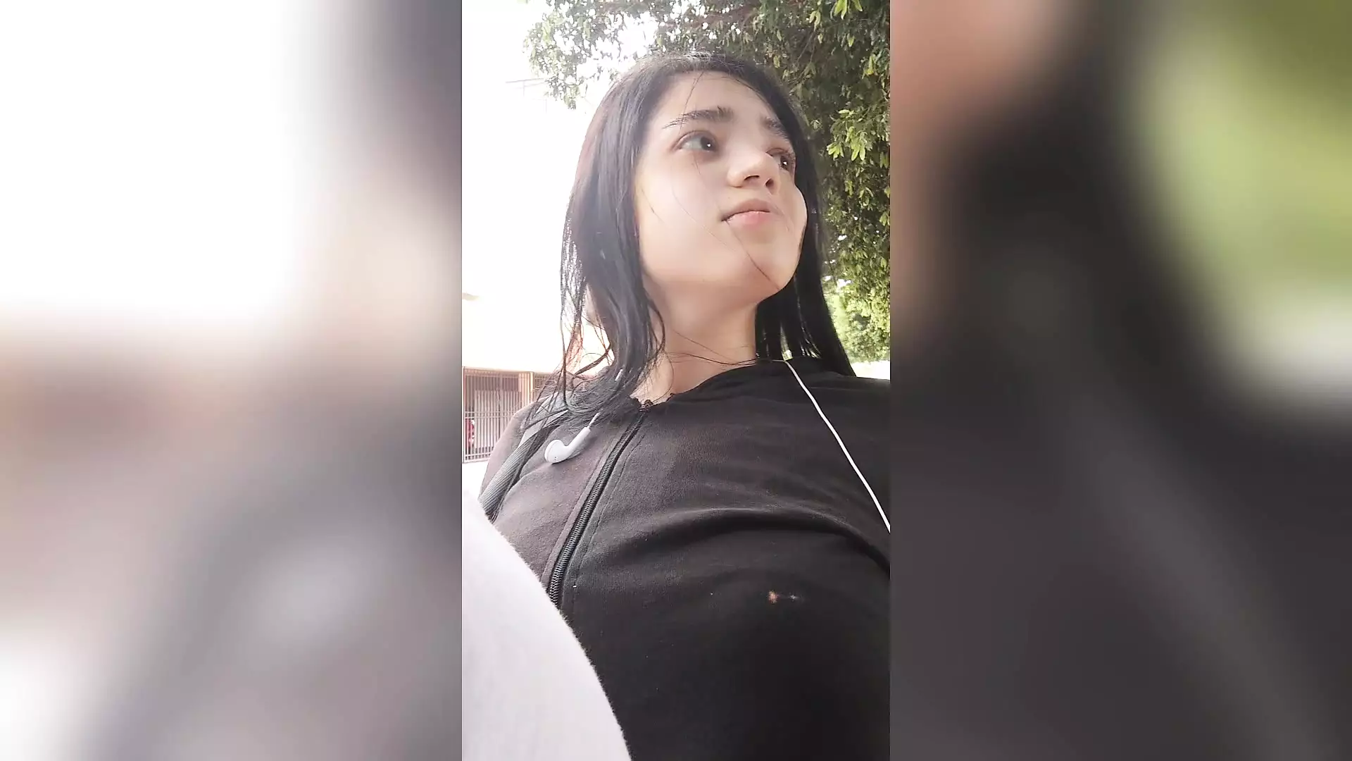 Do not call ! picking up my friend who left home and will now be with me