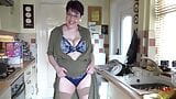 Auntjudysxxx - la casalinga matura tettona Layla Bird succhia il tuo cazzo in cucina (punto di vista) snapshot 6