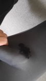 Collants gris en élasthanne, masturbation snapshot 3