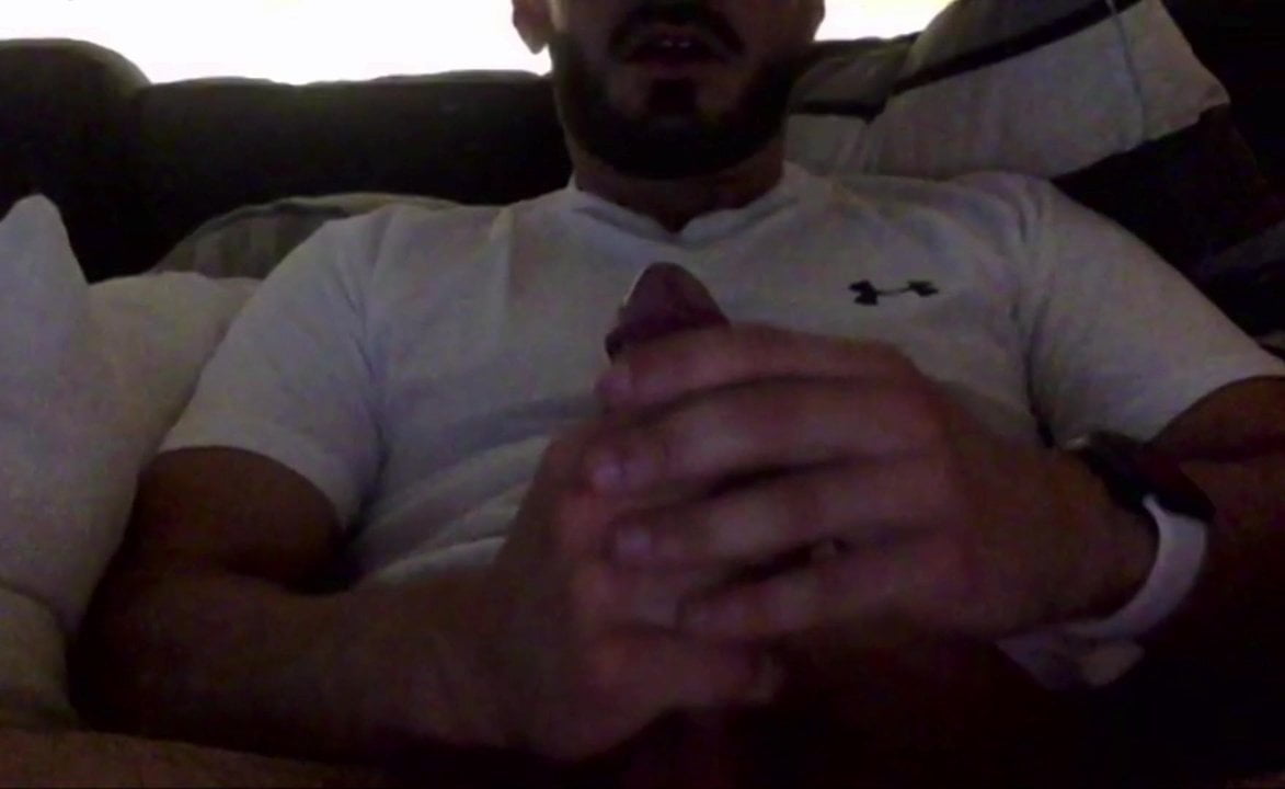 Str8 german stud wanks & cums