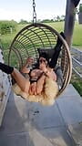 Nicole Dupapillon - Storbritanniens längsta Labia - Summertime Swinging snapshot 10