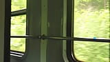 電車の中で見知らぬ女の子が私のペニスに触れ、それから私はトイレでけいれんします。 snapshot 15