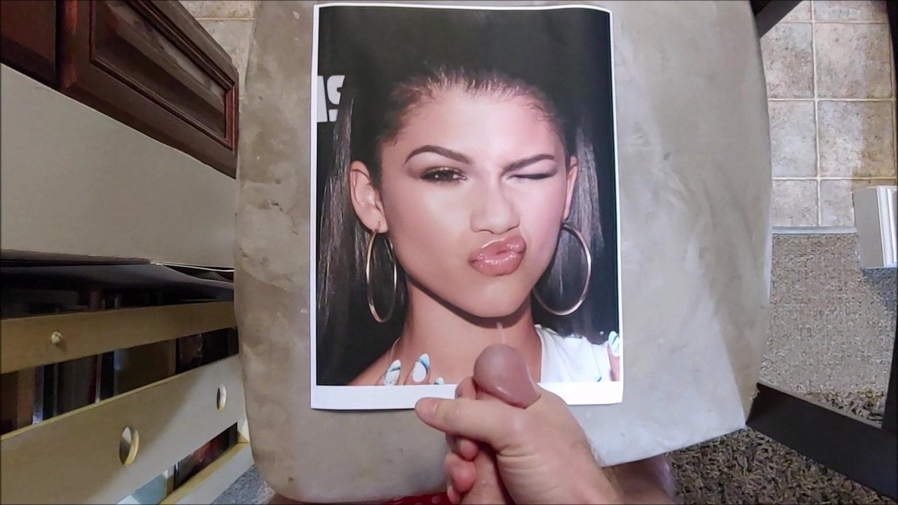 Zendaya cum