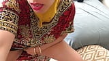 Matură sexy arabă saudită cu curul mare înșelând pentru sex dur în hijab snapshot 6