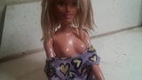 Barbie et son visage heureux et jouissant. snapshot 5