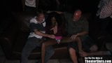 Gelukkige mooie tiener met grote tieten theater gangbang snapshot 3