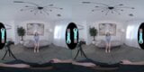 Wetvr pierwszy raz vr porno POV jebanie z Jessą Rosae snapshot 3