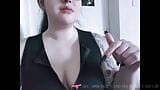 Vends-ta-culotte - Dominatrice française sexy se moque de ta petite bite ridicule snapshot 2