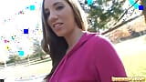 Kelly Divine, adolescente mince, utilise ses gros seins dans une action hardcore snapshot 1