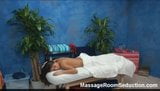 Tetona adolescente seducida en mesa de masaje snapshot 14