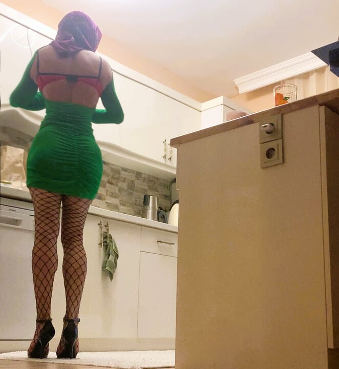 My big breasted Mature StepAunt's husband is not at home