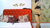 Striptease rapidă în colanți bronzați snapshot 10