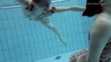 Dua awek cantik berpakaian di bawah air – netrebko dan poleshuk snapshot 4