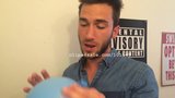 Фетиш повітряних кульок - Адам надуває повітряні кульки snapshot 2