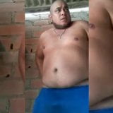 Gordo masturbándose snapshot 5