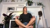 Pr. красотка милфа на ступнях для йоги snapshot 4