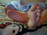 bed feet snapshot 7