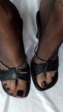 Pieds en bas nylon et talons hauts snapshot 1