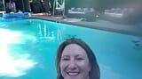 Yüzme havuzunda çıplak - özel istek snapshot 9
