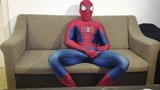 Homem-aranha adora punheta (e gozada) snapshot 1