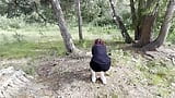 숲에서 길을 잃은 핫한 낯선 남자, 눈치채지 못하는 동안 그녀의 보지를 따먹고, 도와주는 척 snapshot 20