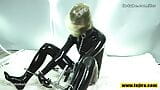 Fejira com Latex metal bondage vibrator orgasm snapshot 10