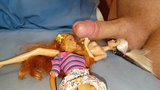 Roodharige Barbie tweede gezichtsbehandeling (geweldige langzame mo splatter) snapshot 9