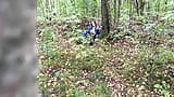 見知らぬ人が森の中でけいれんしているイケメンを捕まえ、彼のお尻を通り過ぎることができませんでした-377 snapshot 10